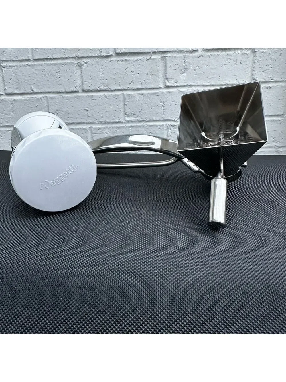 Kitchen Tools Stainless Steel Cheese/Herb Grater & White Veggeti Spiral slicer